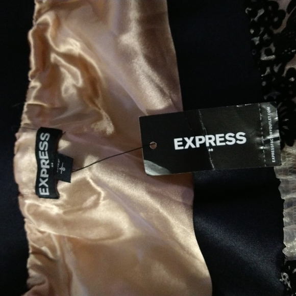 Express Floral Lace Flare Skirt and  Matching Clutch Purse - Picture 7 of 13